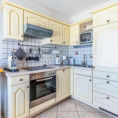 Apartamento Fewo-nordlicht-in-binz-2-raum-bis-4-pers-direkt-am-strand-meerblick-aufzug-wallbox-hund *