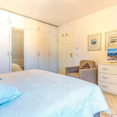 Nordlicht In Binz! 2.raum, Bis 4 Pers. Direkt Am Strand, Meerblick, Aufzug, Wallbox&hund Apartment *